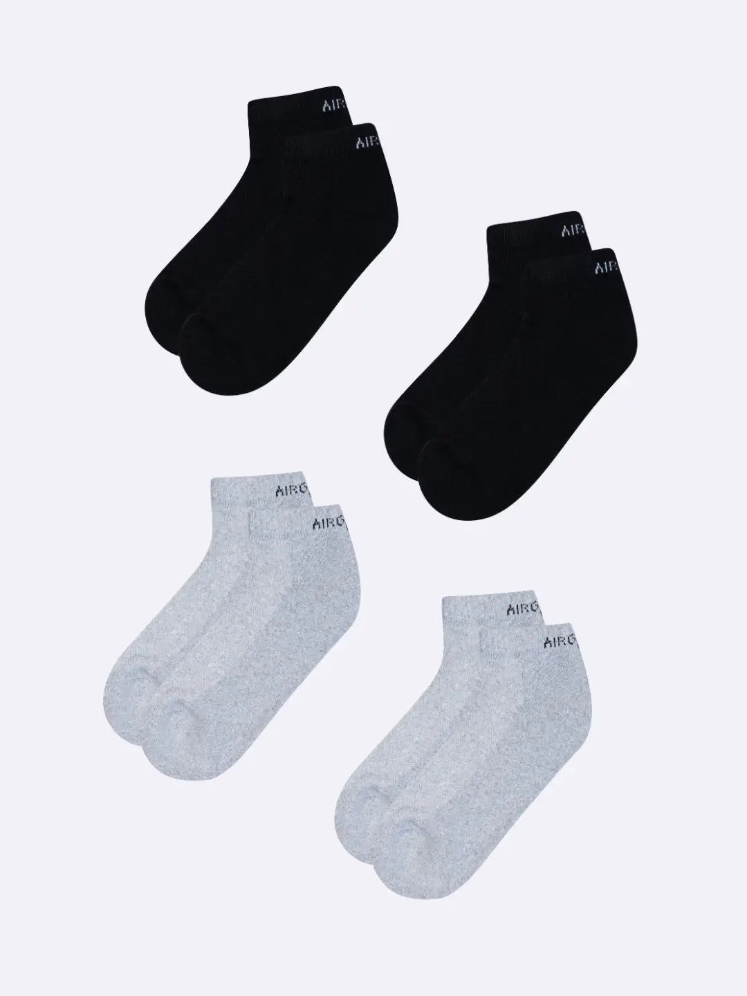 Running socks with a low ankle cut, designed to keep your feet cool and comfortable with breathable, lightweight fabric.