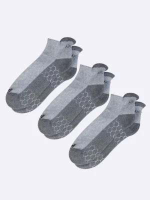 Flexible sports socks with arch support and sweat-wicking properties, perfect for intense training sessions and providing comfort in every movement.