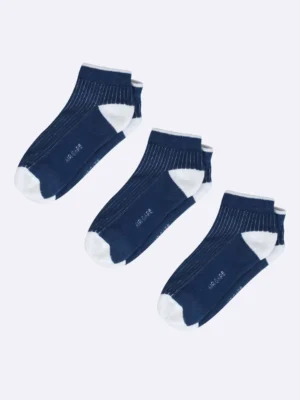 Fashionable ribbed low ankle socks for women, designed with breathable fabric and a snug fit to keep your feet comfortable during daily activities.